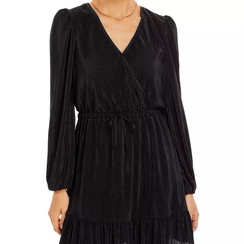 AQUA BRAND V-NECK TIE FRONT DRESS, NWT
